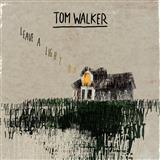 Tom Walker Leave A Light On arte de la cubierta